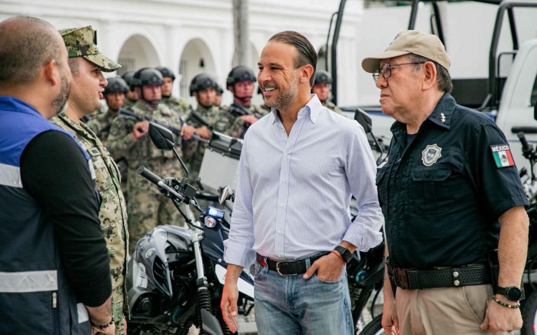 Entrega Alcalde Juan Manuel Unánue cuatro patrullas nuevas