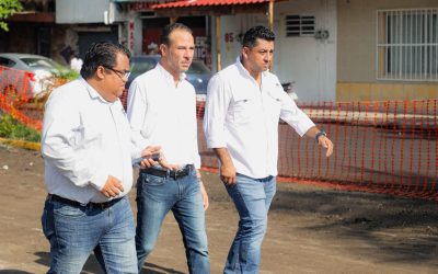 Supervisa Alcalde Juan Manuel Unánue la repavimentación de la calle Mar del Norte