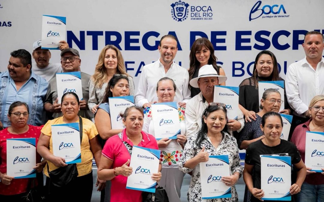 Alcalde JM Unánue da certeza jurídica a ciudadanos de la Ampliación Miguel Alemán