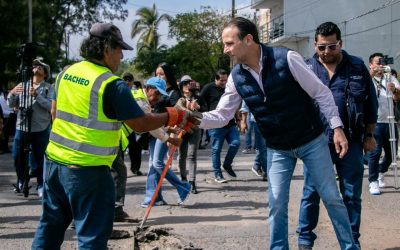 Alcalde JM Unánue pone en marcha y refuerza el Programa Permanente de Bacheo con más cuadrillas de trabajo