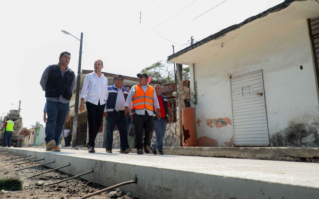 Supervisa Alcalde JM Unánue obra de pavimentación en la colonia Primero de Mayo Sur
