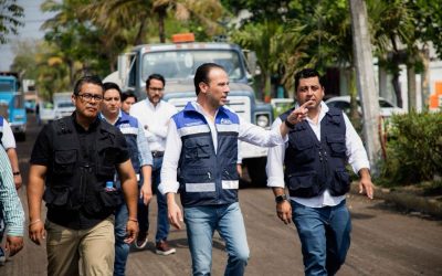 Alcalde JM Unánue supervisa obra de pavimentación en el Infonavit Las Vegas