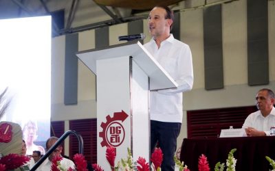 Alcalde Juan Manuel Unánue refrenda su compromiso de apoyar a los estudiantes boqueños