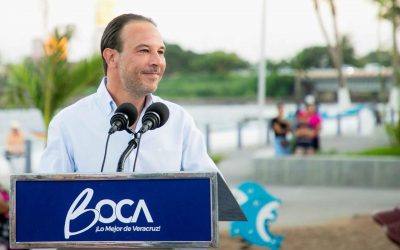 Reinaugura Alcalde JM Unánue la Plaza Banderas y devela estatua del Niño Pescador