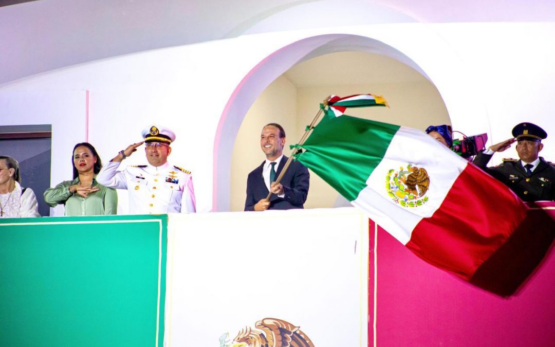 Conmemora Alcalde JM Unánue el 215 aniversario del Grito de Independencia